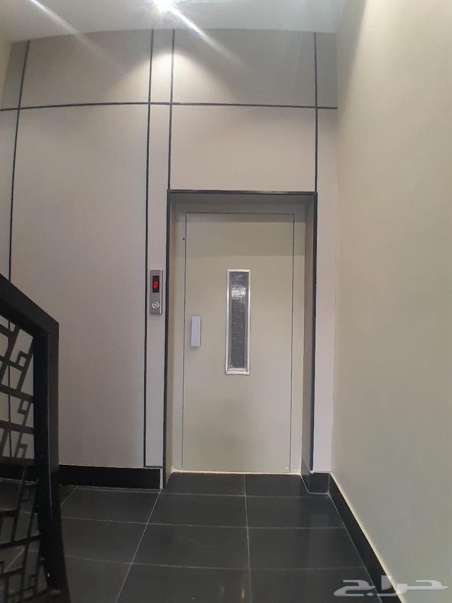 للبيع شقه دور ثاني مع سطح مستقل بالمحاله بسعر 520الف64240617485569111