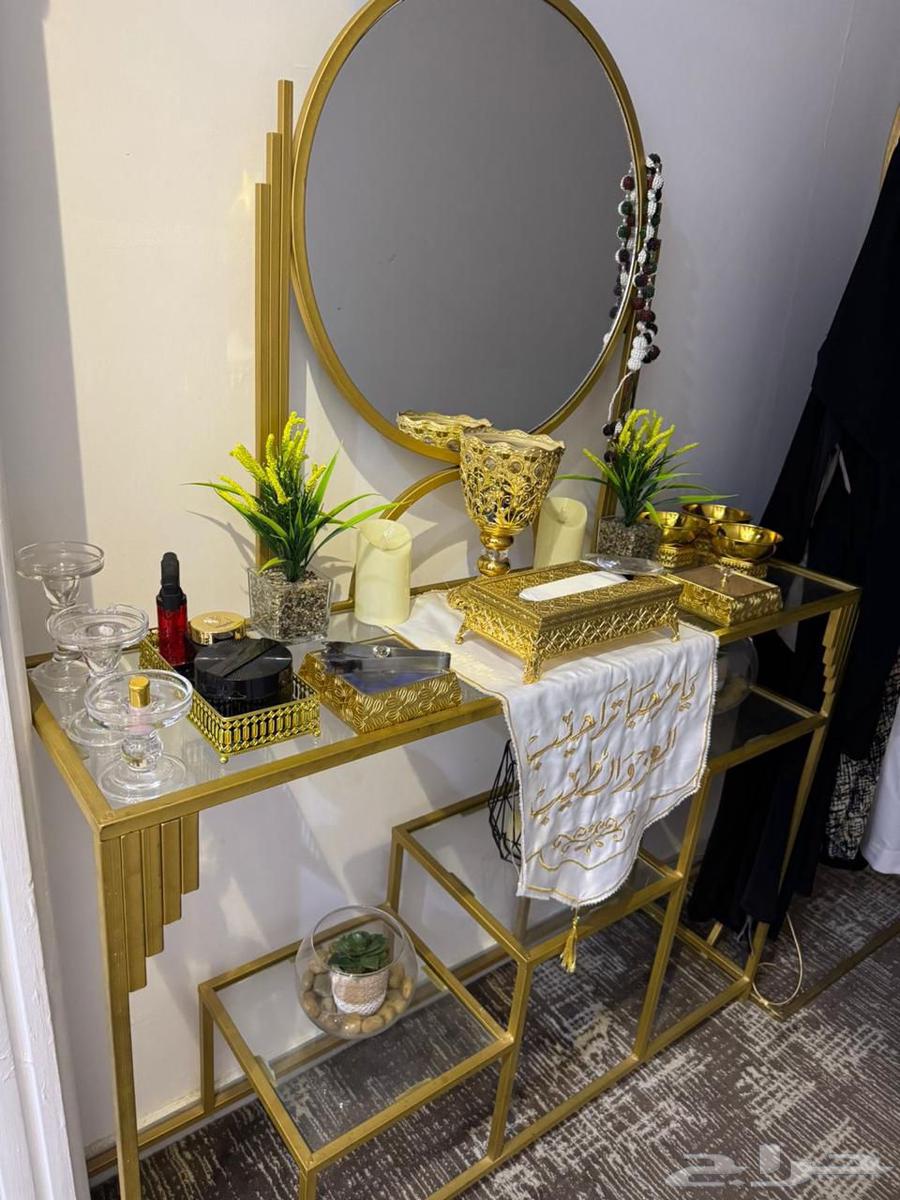 Objects in the picture, all are intact64244832107267114