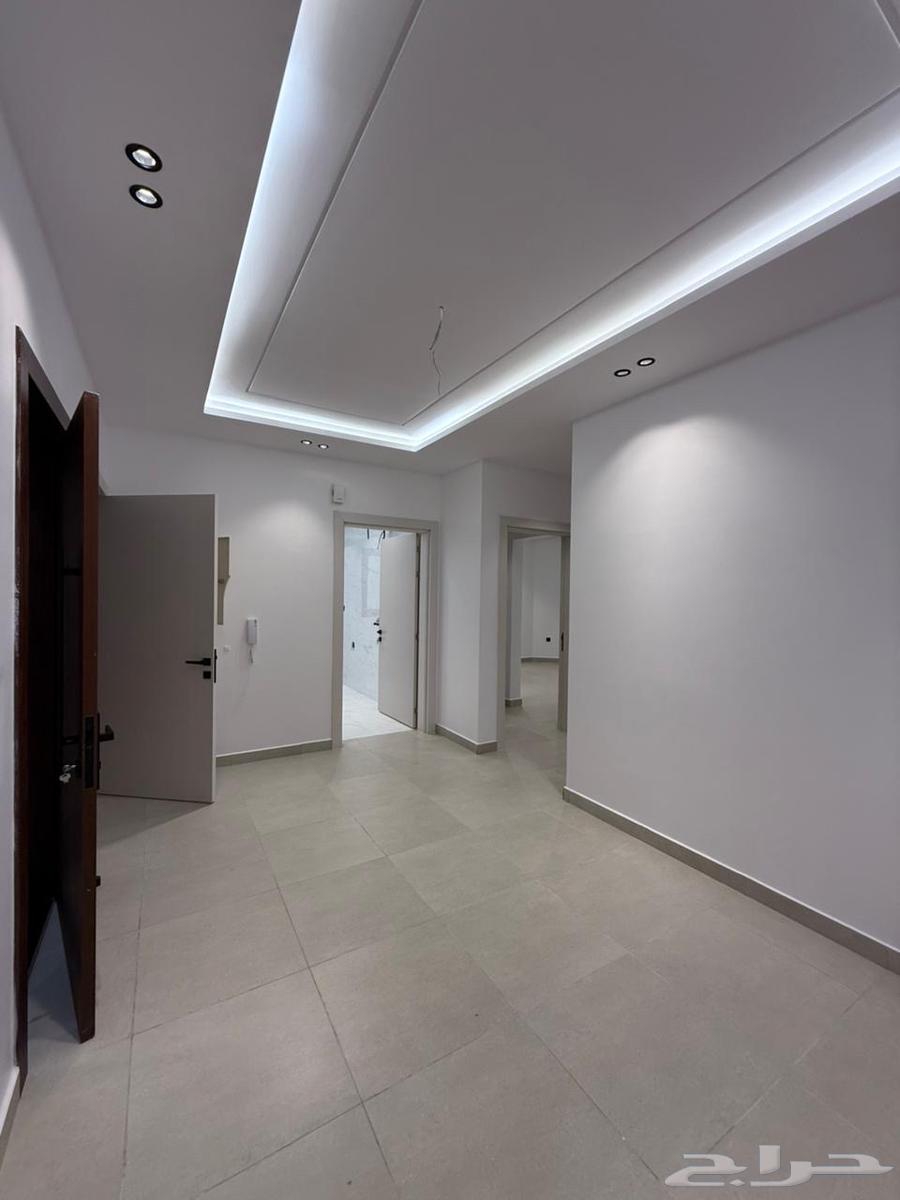 شقه بحي الفيصليه للبيع64244661055491113