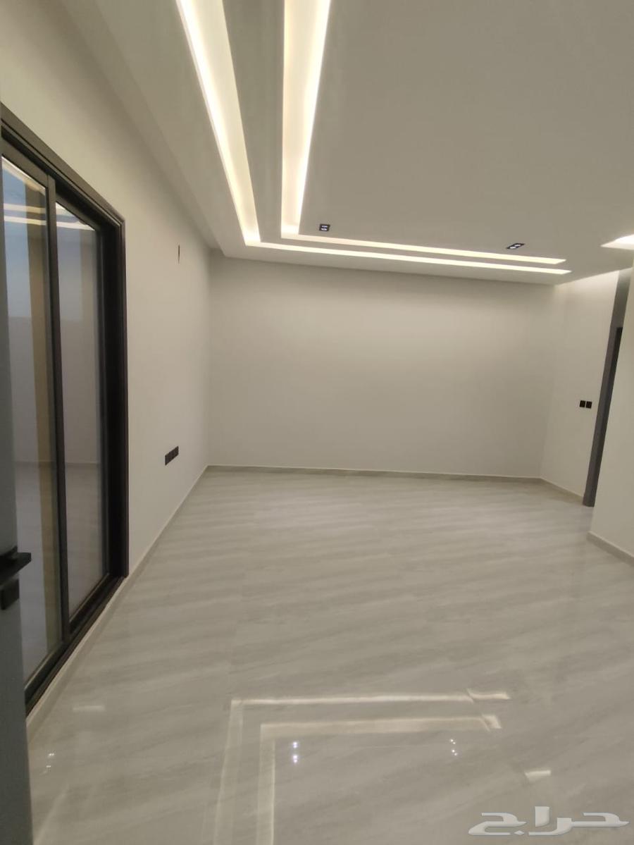 شقة دورين للبيع في حي عكاظ64240290113283114