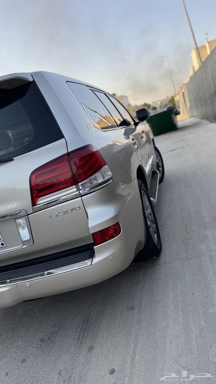 سيارة فخامة مع سائقها للتأجير اليومي64254155383171112