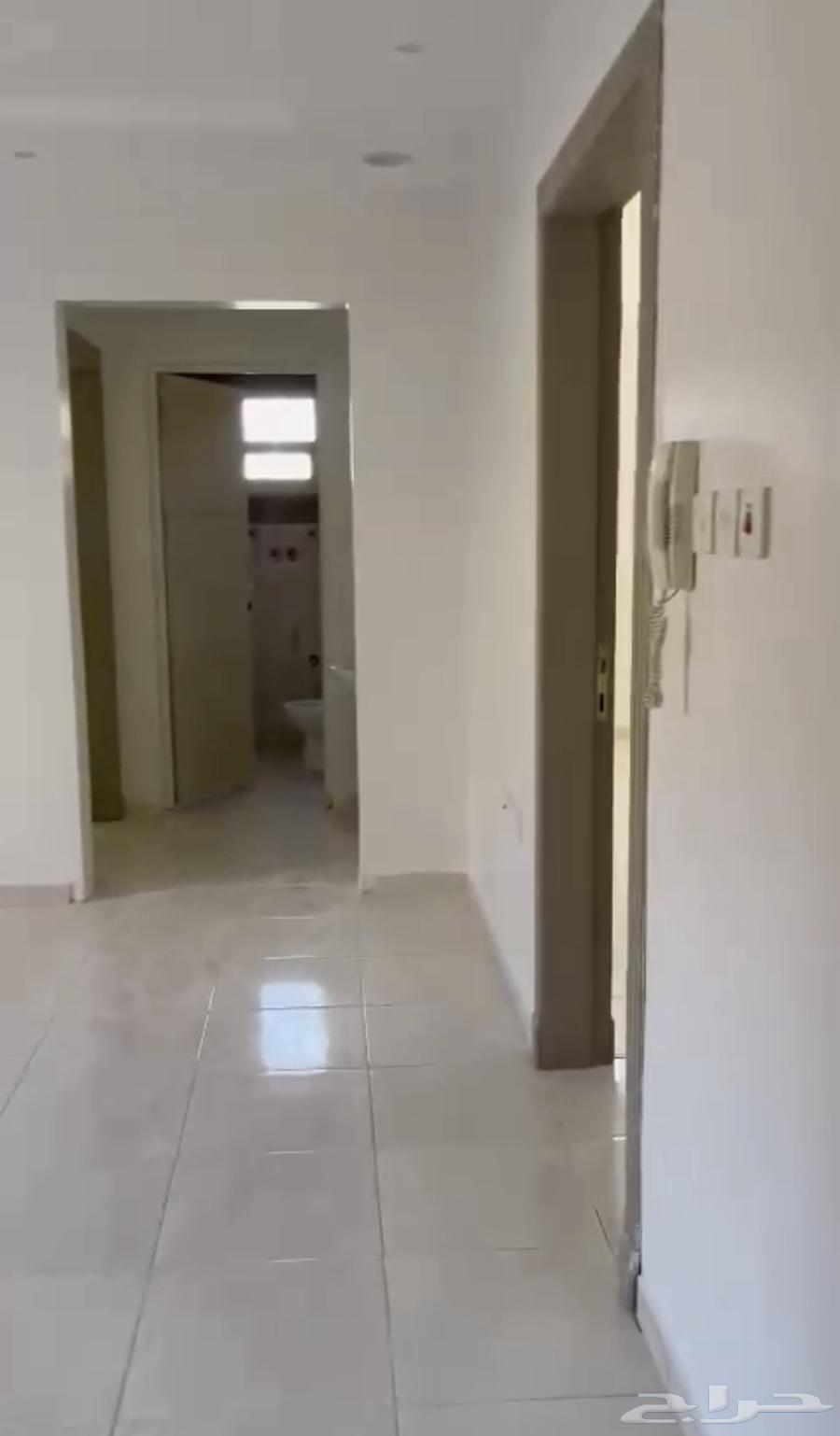 للايجار شقة بحي القادسيه 4 غرف دور ثاني64253979259650113