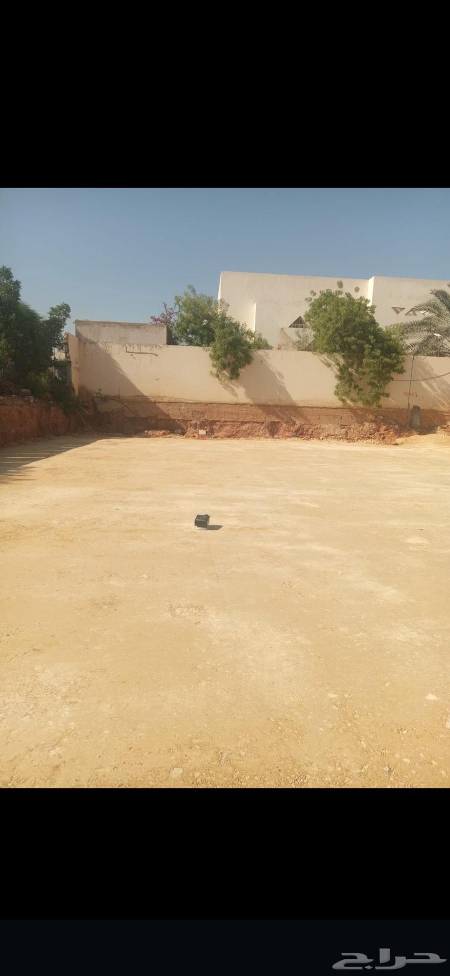 يوجد لدينا معدات بوكلينات حفر ترحيل هدم مباني ويوجد لدينا مع64245000566913114