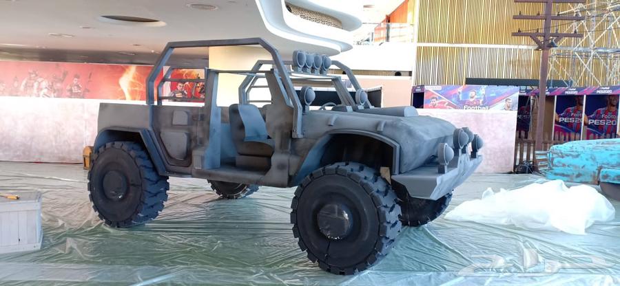 At first it was just a simple courtyard, but after installing fiberglass64244998723842114