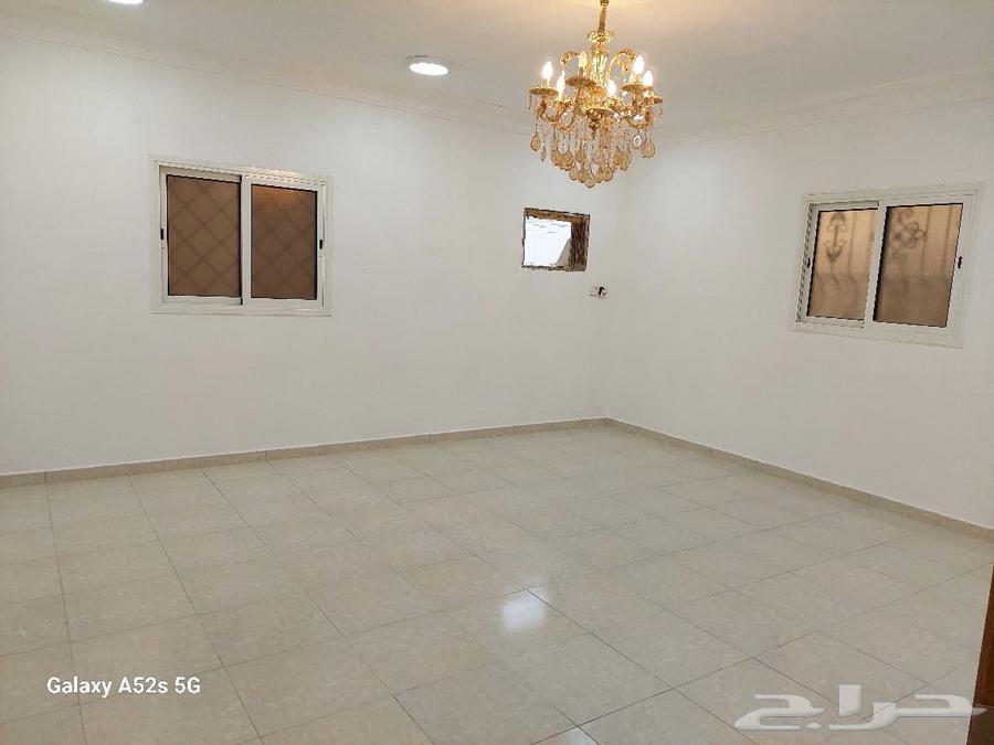 شقة للايجار حي الامانة64249714161410110