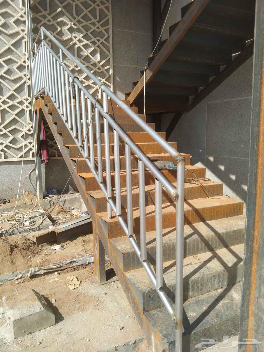 معلم حداده لجميع انوعاهه ايوب شبابيك هناجر دربزين مقولته شغل64254153868035111