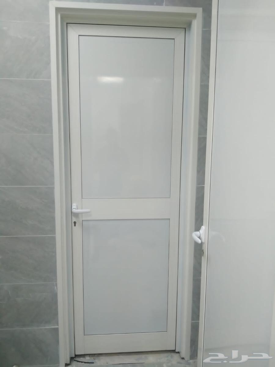 Aluminum technician specializing in custom windows, doors, kitchens, and maintenance64249937913090111