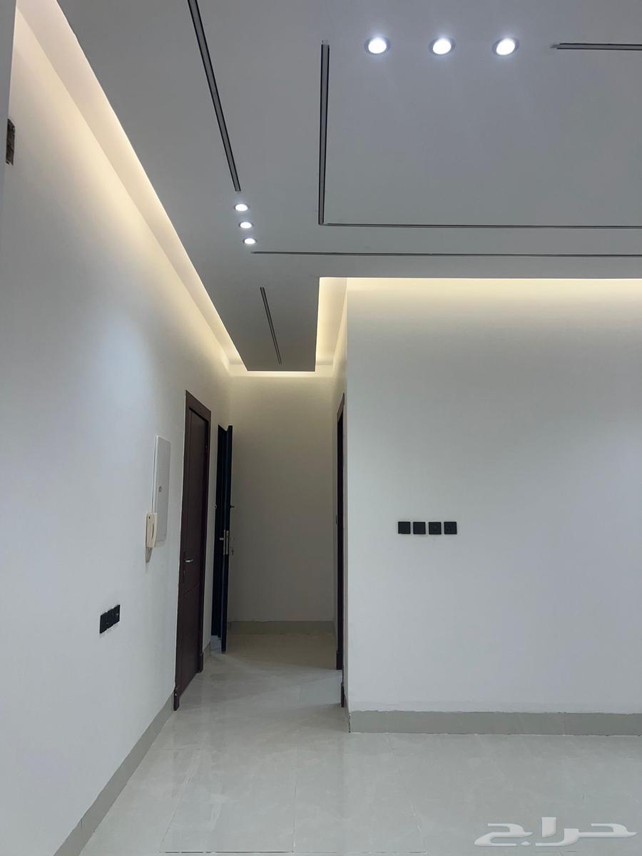شقة للإيجار حي الجنادرية64249714300801113