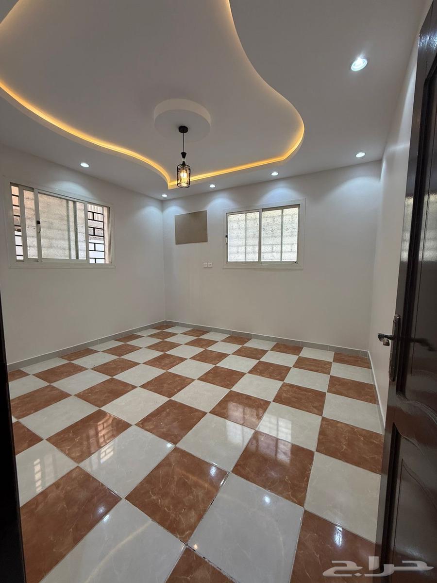 شقة حي البوادي للبيع ب 330 الف تقبل دعم64249714145537113