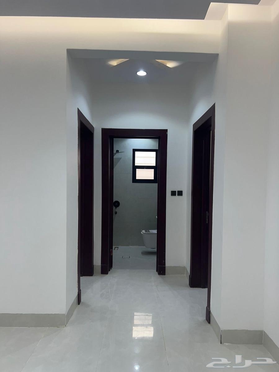 شقة للإيجار حي الجنادرية64249714300801110