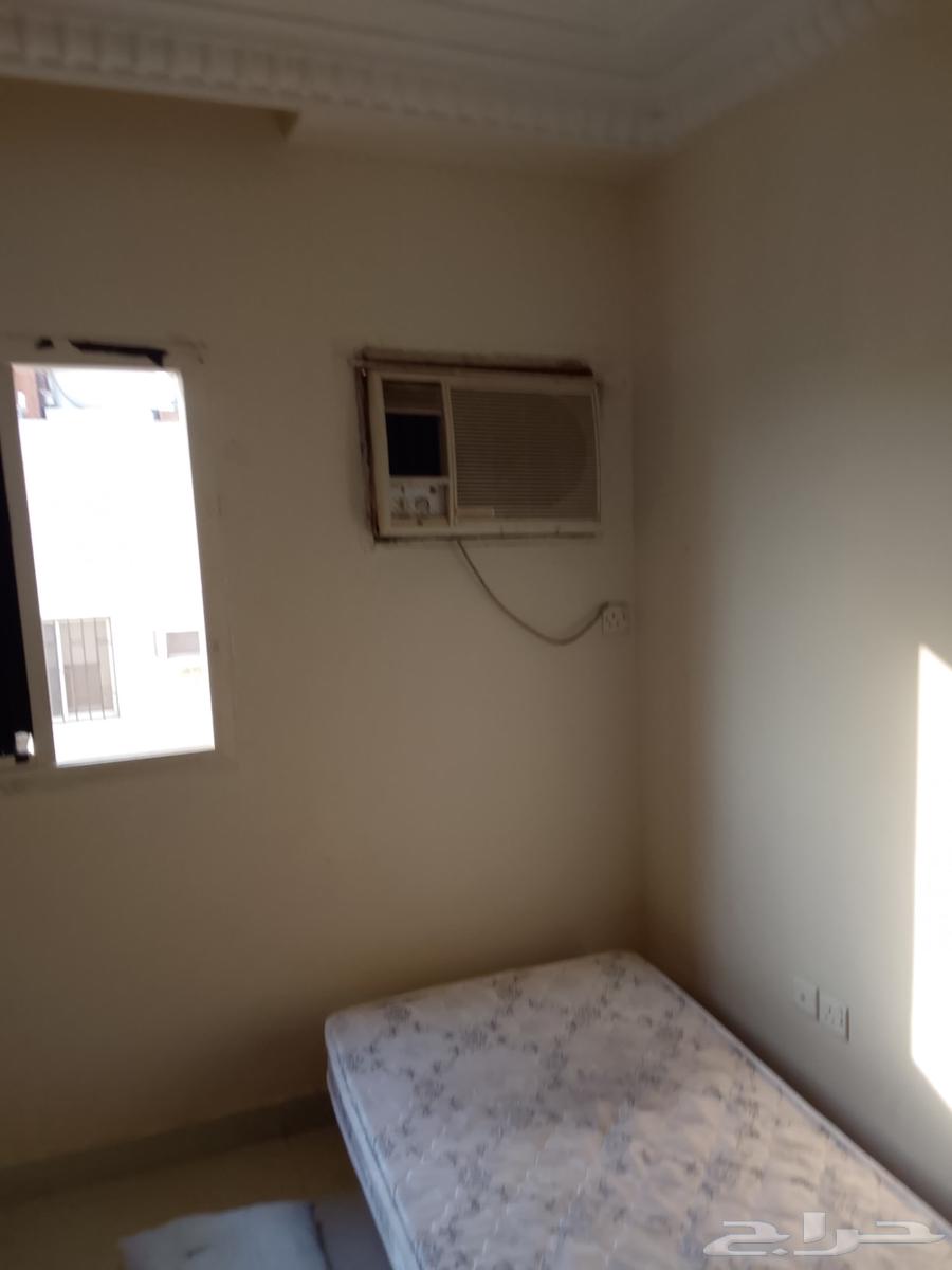 عدد  4 مكيفات شباك مستعملة نظيفة وتلاجة ومراتب64249723113729110