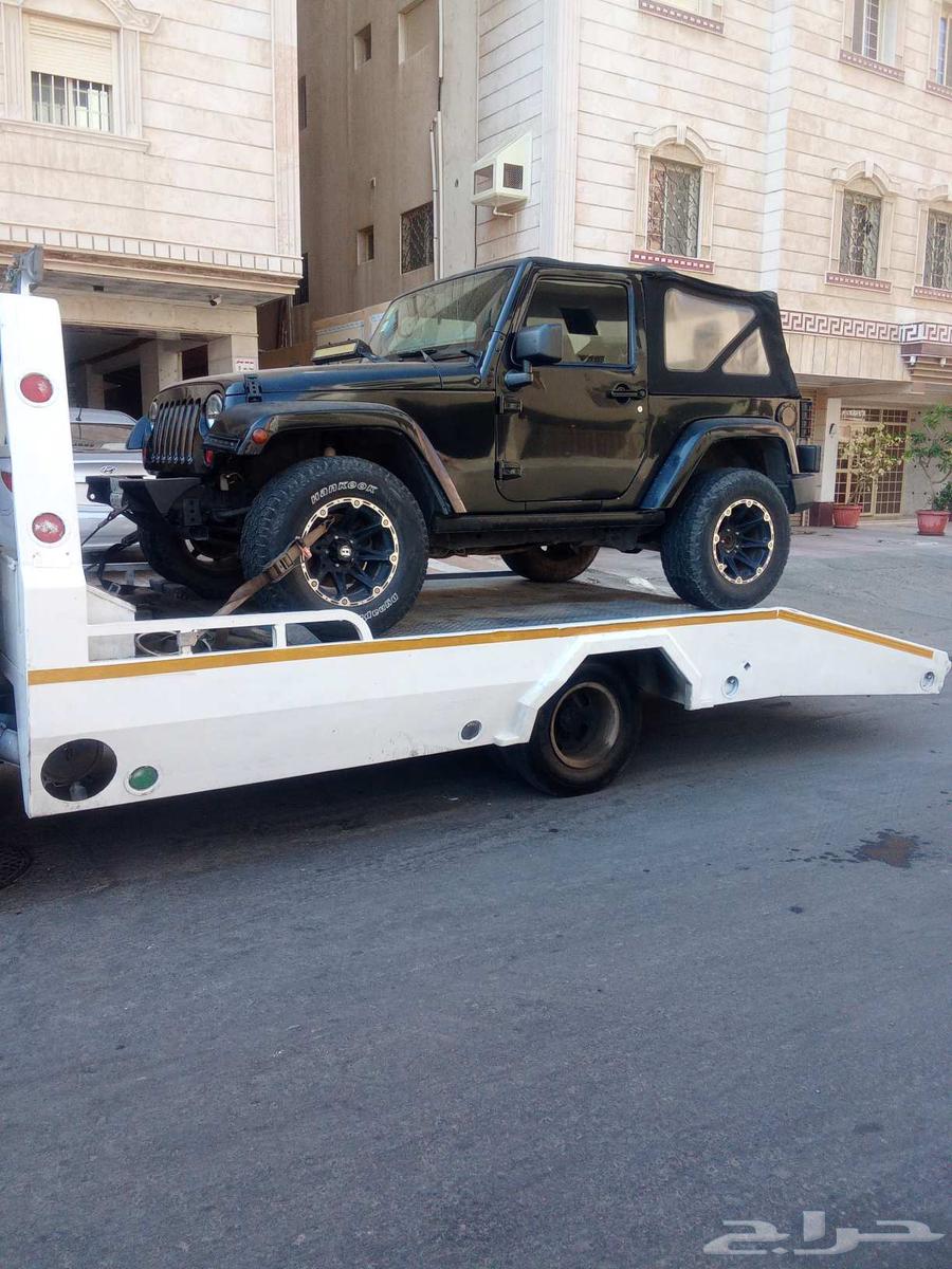 سطحة جده لنقل السيارات العطلانه والمصدومه.64254508633858110