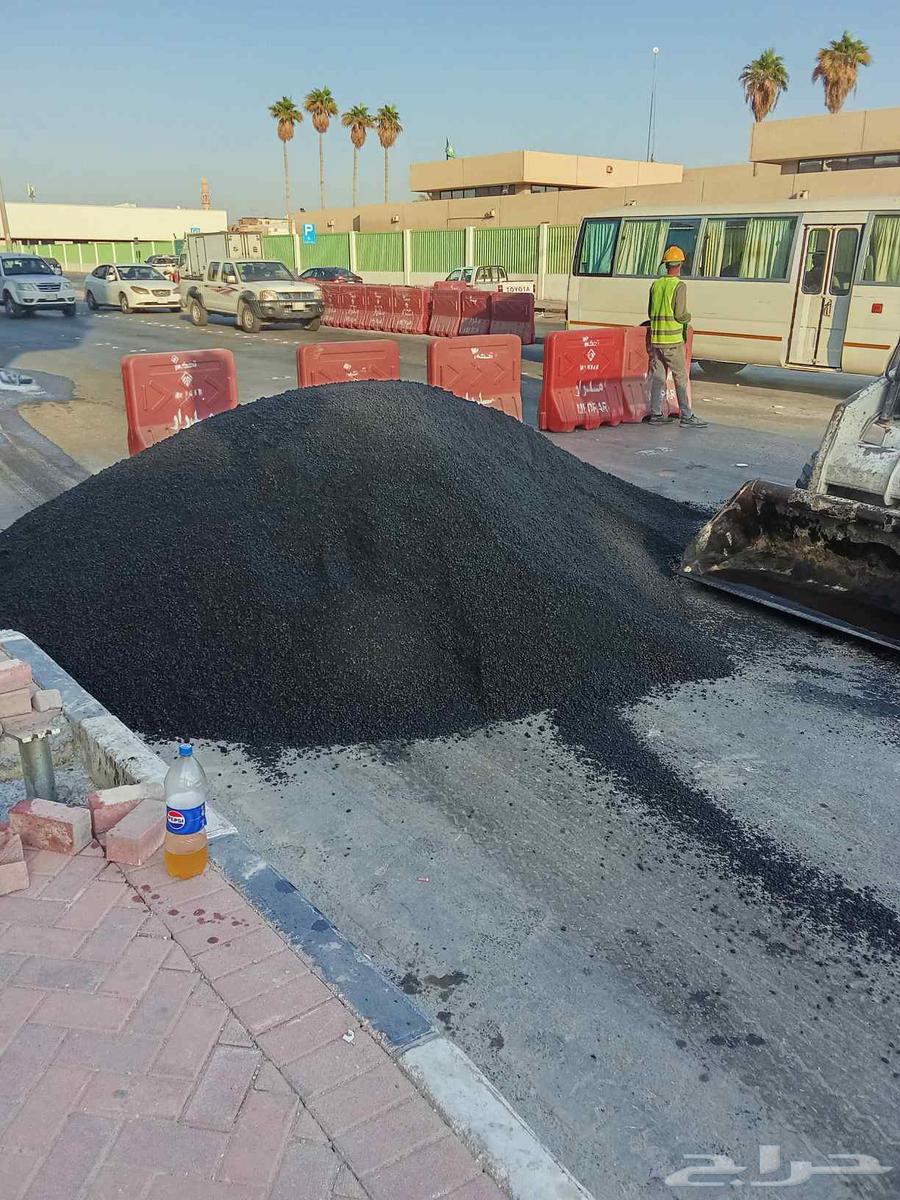 Asphalt paving of roads, public and private projects64254666918659114