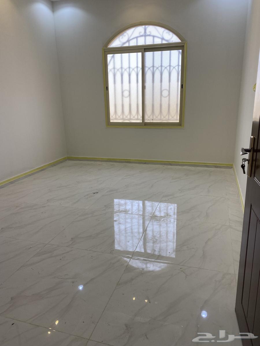 دور من ست غرف للإيجار السنوي64244823811201114