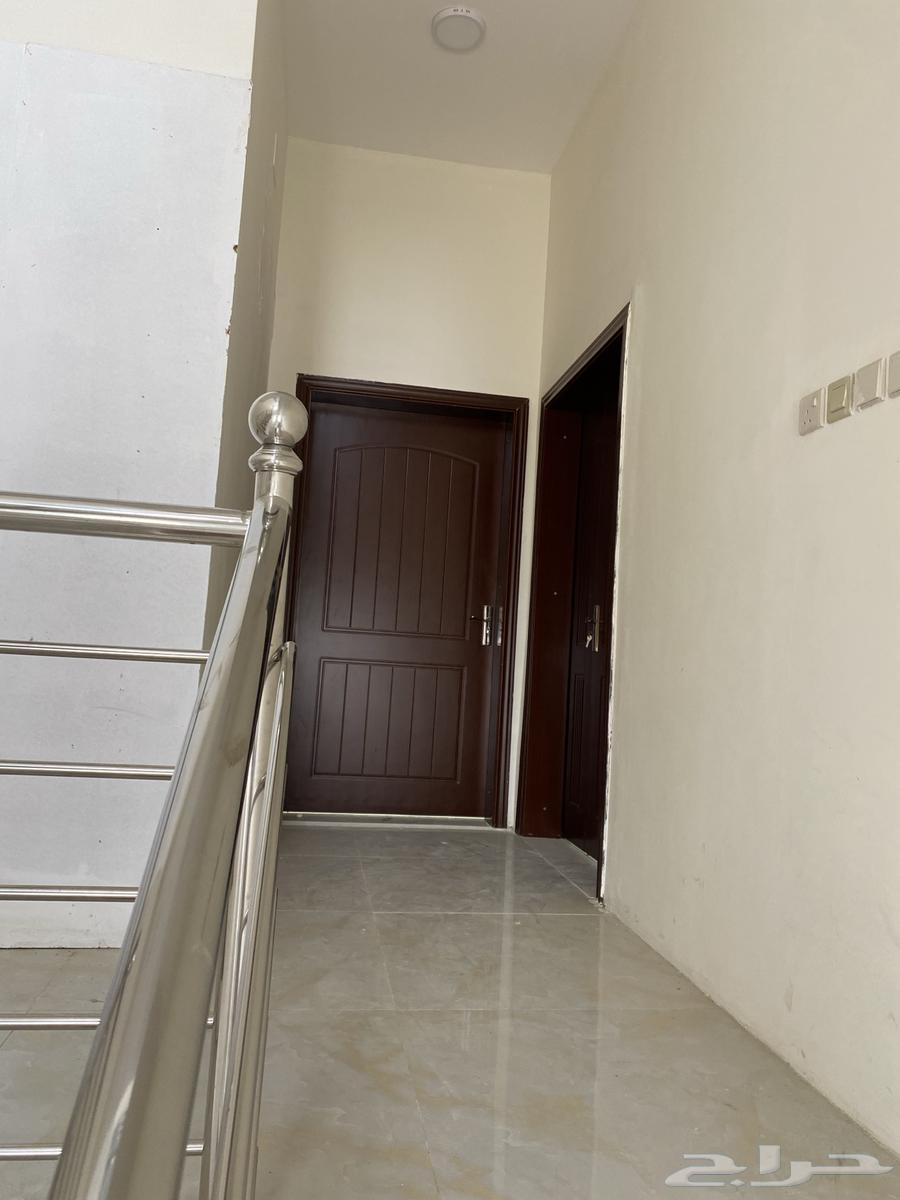 دور من ست غرف للإيجار السنوي64244823811201111