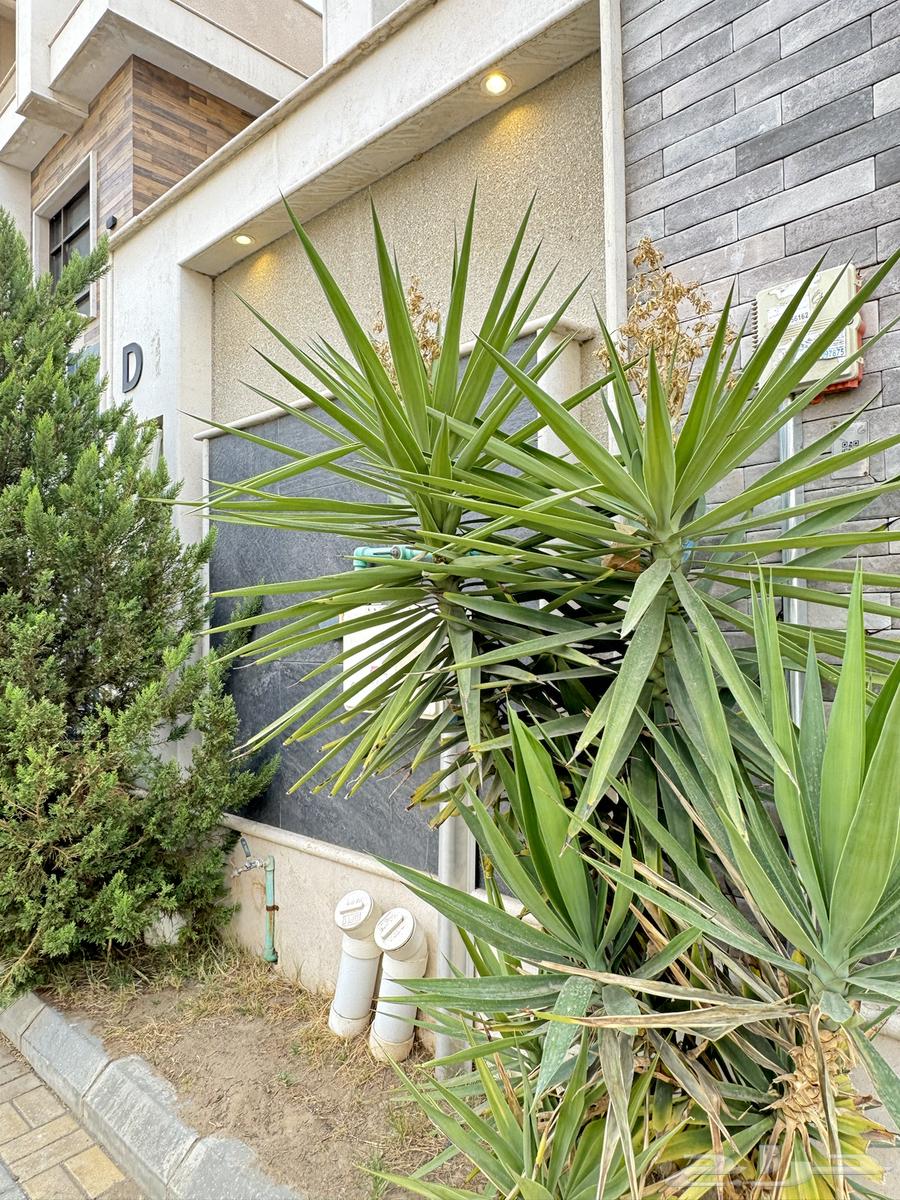 للبيع فلة مع مشب تصميم حديث موقع مميز64249713472130111