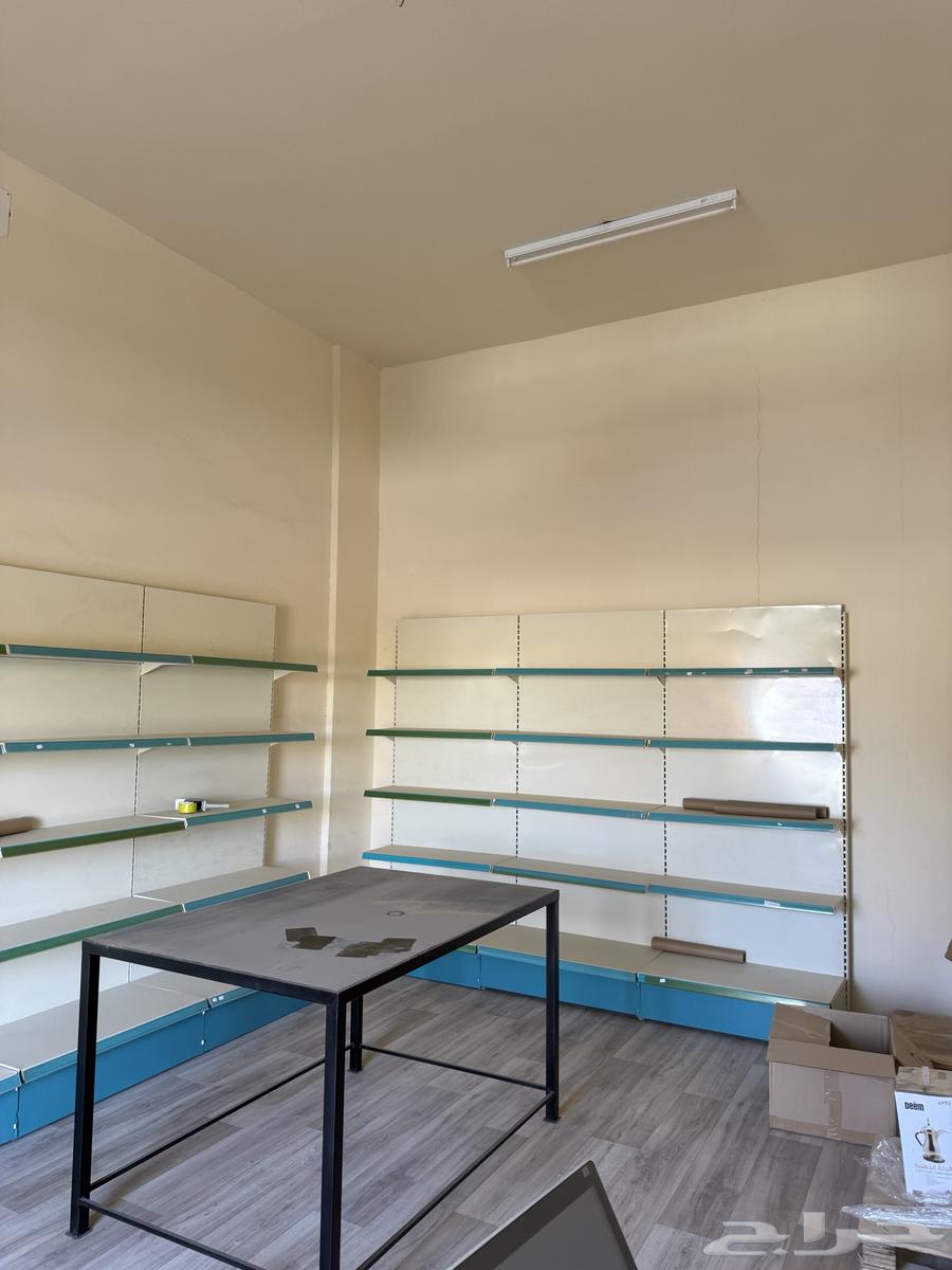 يوجد مستودع للبيع كامل اغرضه64249713092609110