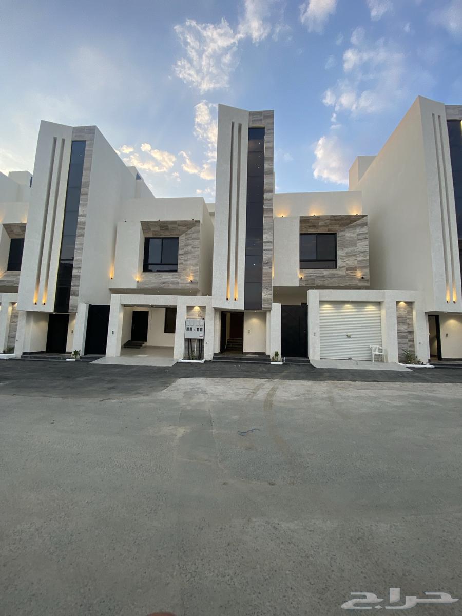 للبيع فيلا روف مع ملحق تشطيب فاخر 9غرف بالمحاله820الف64253979024387110