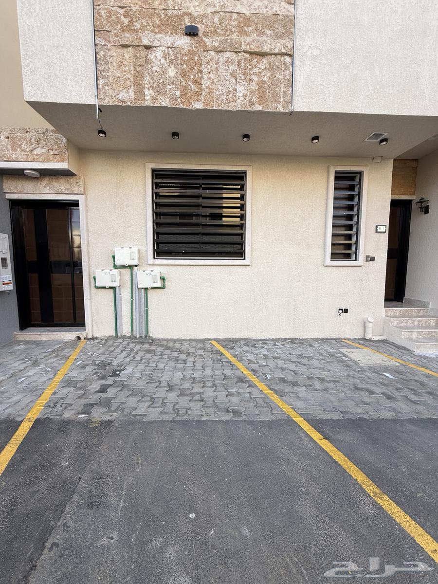 للبيع شقق ارضيه وشقق علويه ف ابها حي الموظفين وسط الخدمات64244824491906112