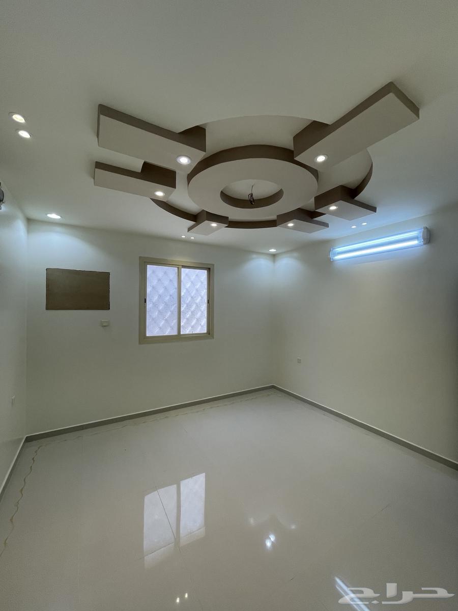 للإيجار شقة 4 غرف في جبرة مقابل كلية السياحة بالطائف64244661394305114