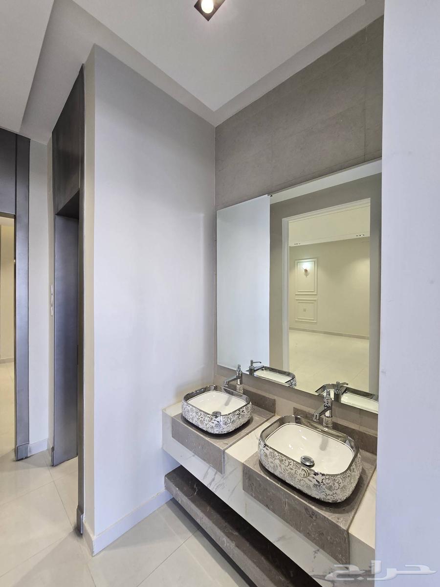 للبيع شقق ارضيه وعلويه طريق ابها الخميس المعارض64249714547074114