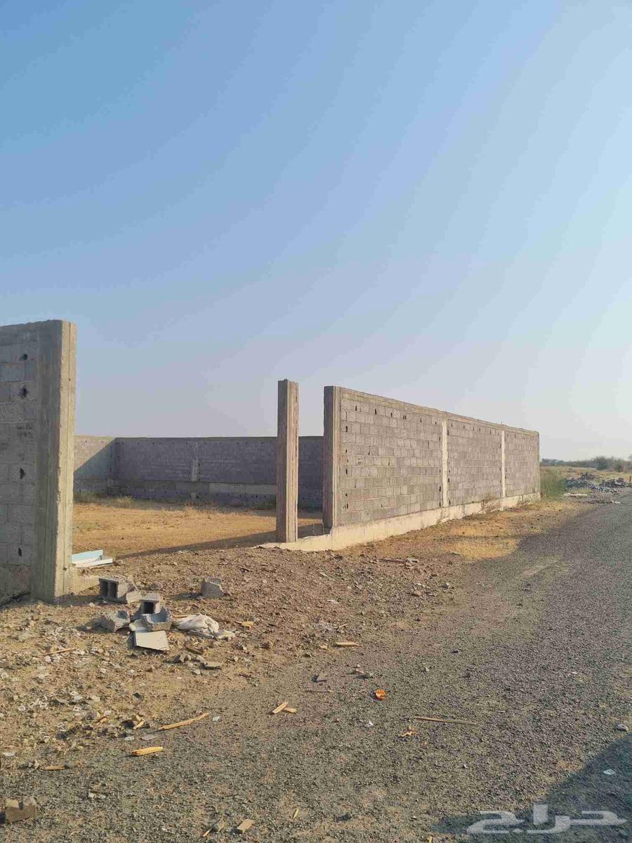 حوش مسلح للبيع في بيش64249712863107114