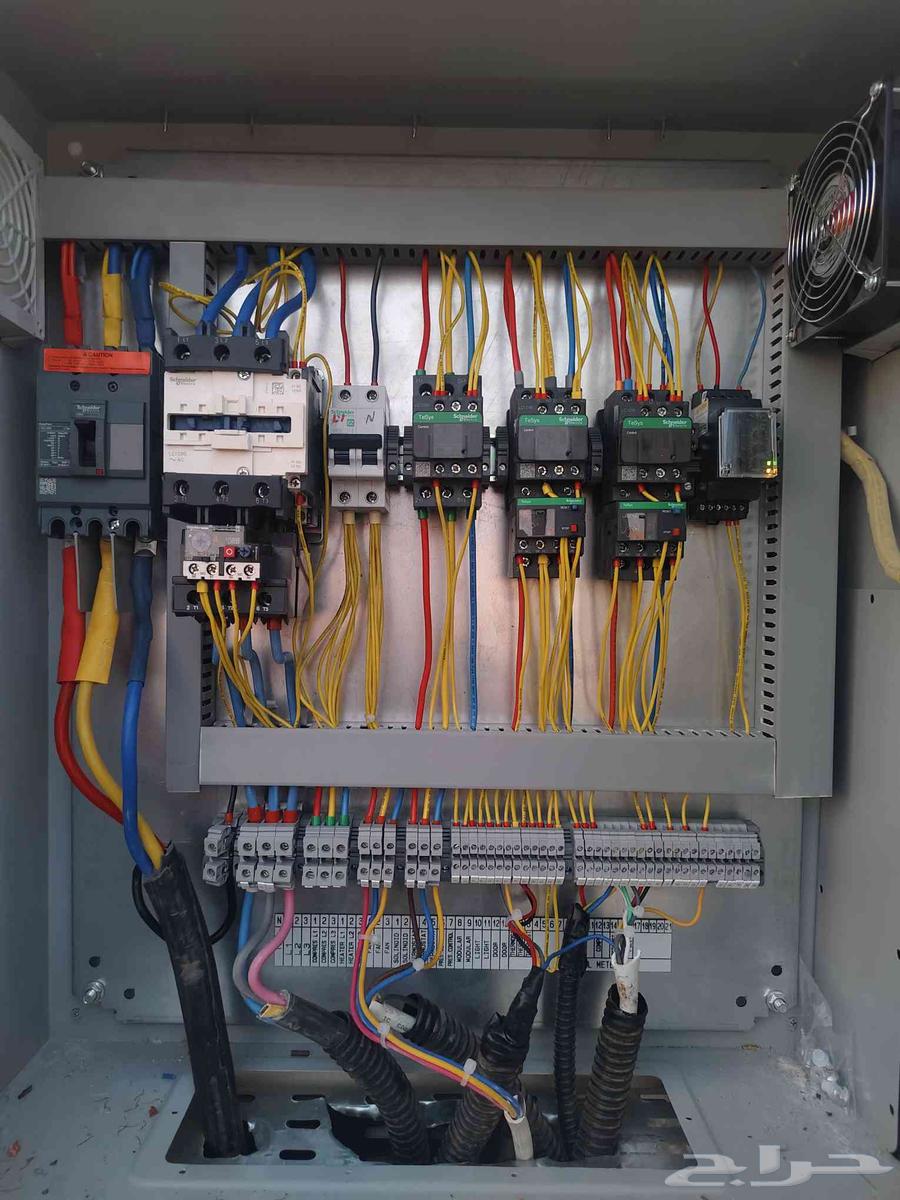 فني سباق كهرباء64255128032003112