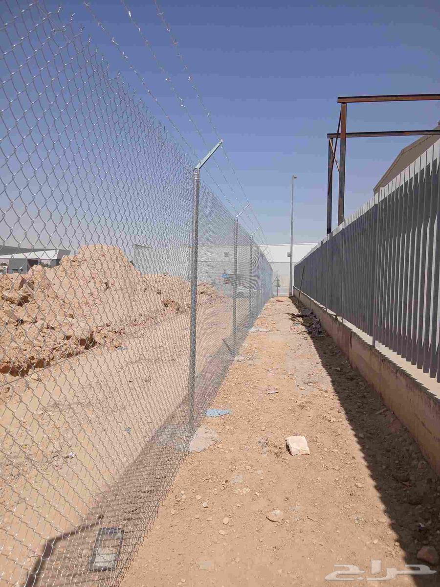 Installation of wire mesh, fence installation, wire mesh contractor64254956470914113