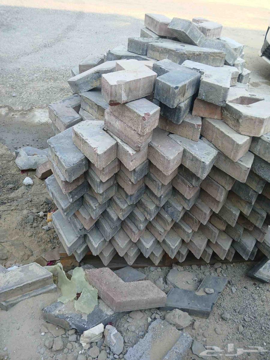 للبيع انترلوك تقريبا 7 متر64249723664513110