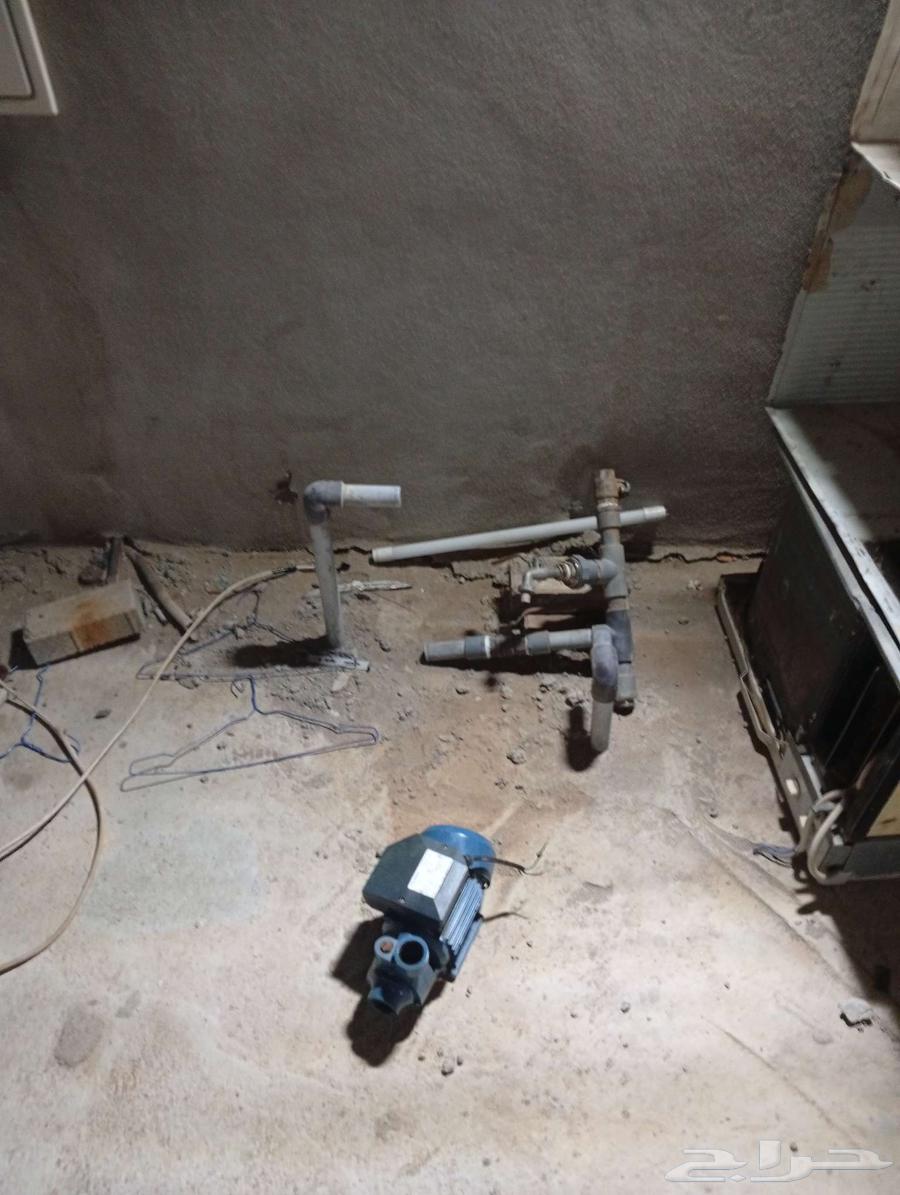 متوفر معلمين للكهرباء -نجار -مبلط -سباك-دهان -ويوجد قطع64249506012291110