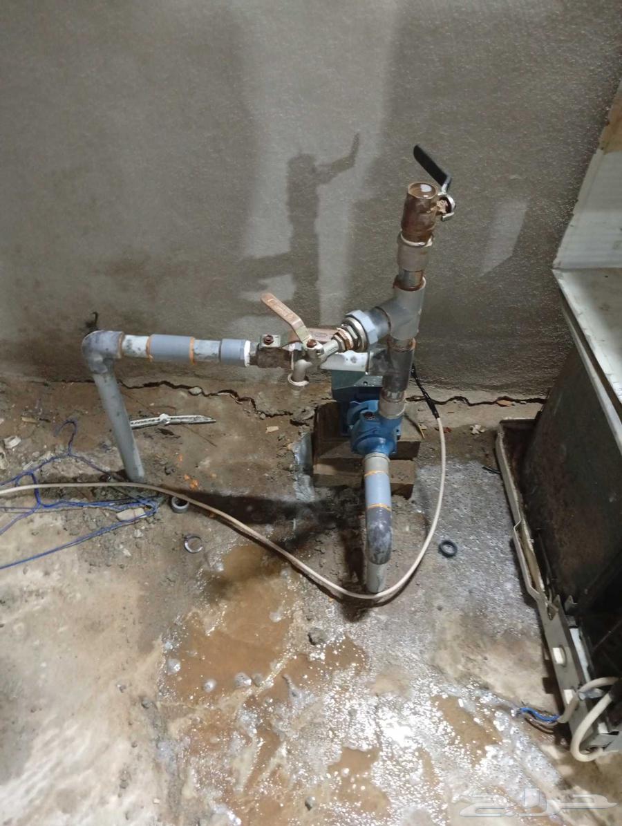 متوفر معلمين للكهرباء -نجار -مبلط -سباك-دهان -ويوجد قطع64249506012291111