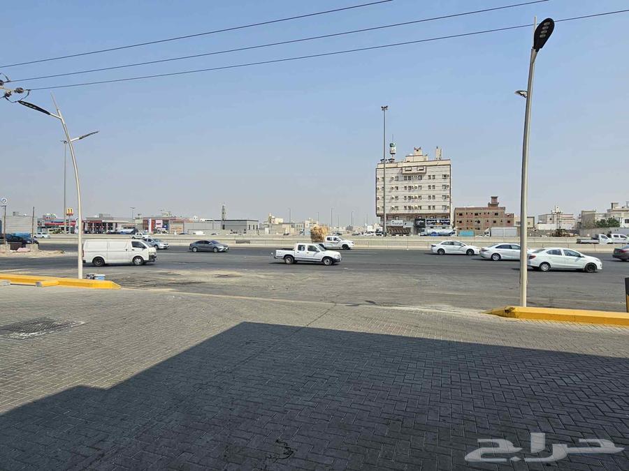 مغسله للتقبيل جاهزه بالكامل لا يتواصل الا الجاد مساحتها 9 864244824619777114