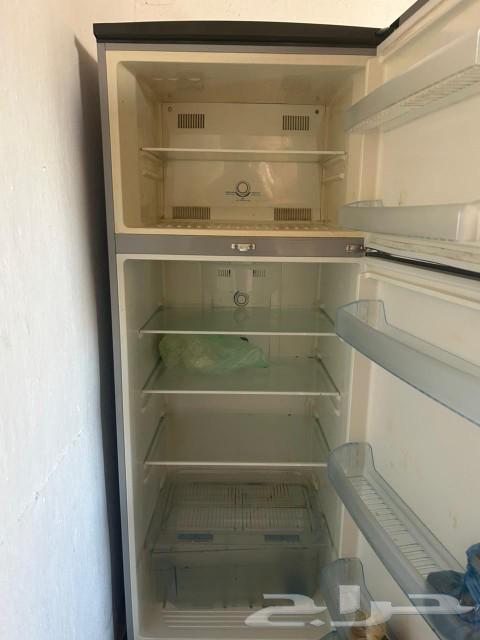 ثلاجة دانسات شبه جديدة للبيع بالطايف64254667879809111