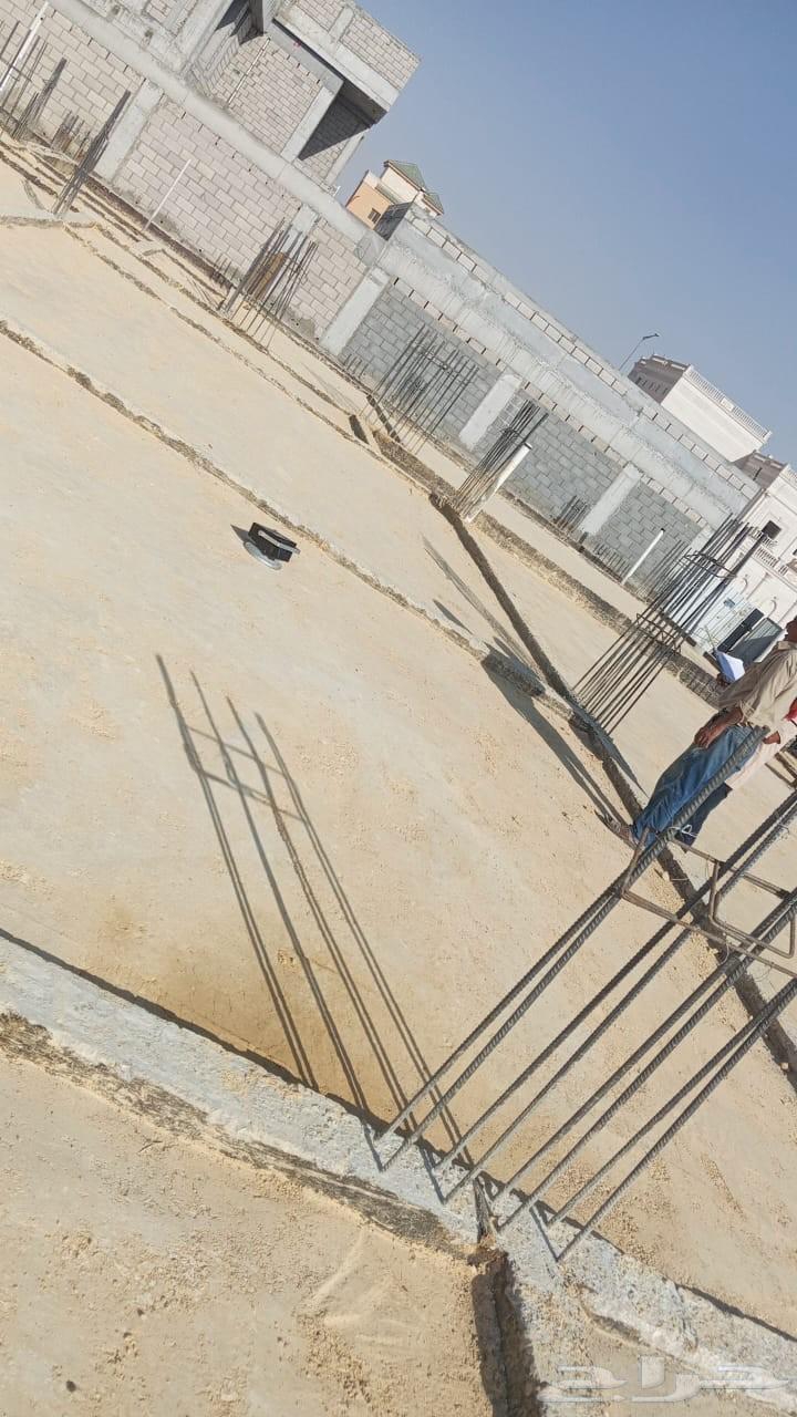 يوجد لدينا معدات بوكلينات حفر ترحيل هدم مباني ويوجد لدينا مع64245000566913111