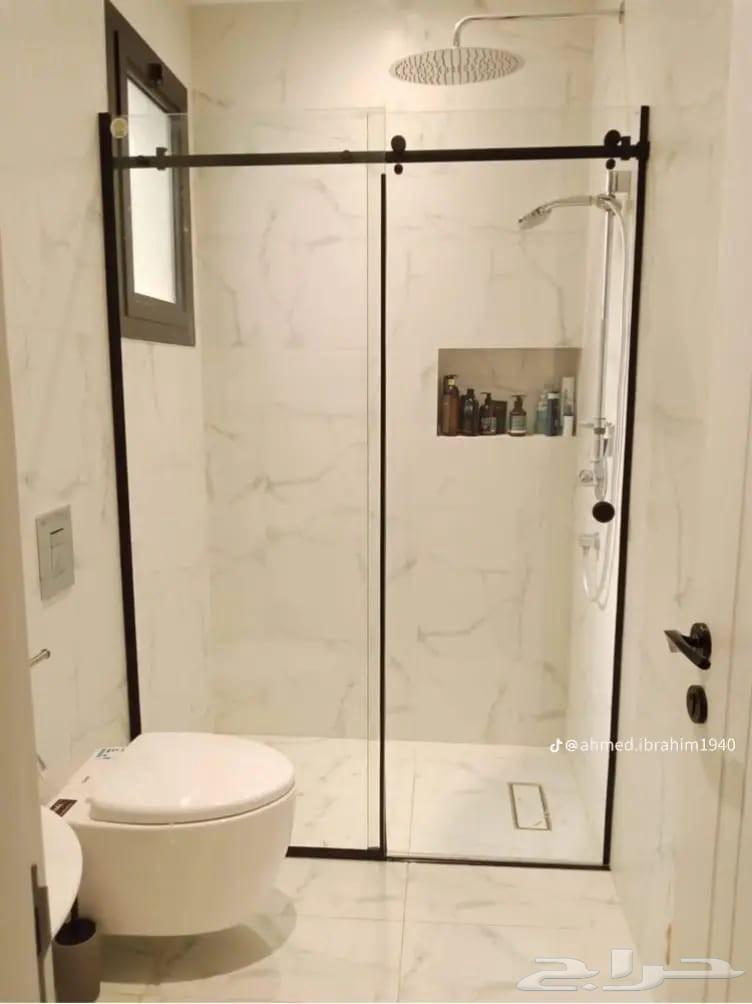 Tempered glass installation for shower partitions, mirrors, and storefront facades64254666572289110