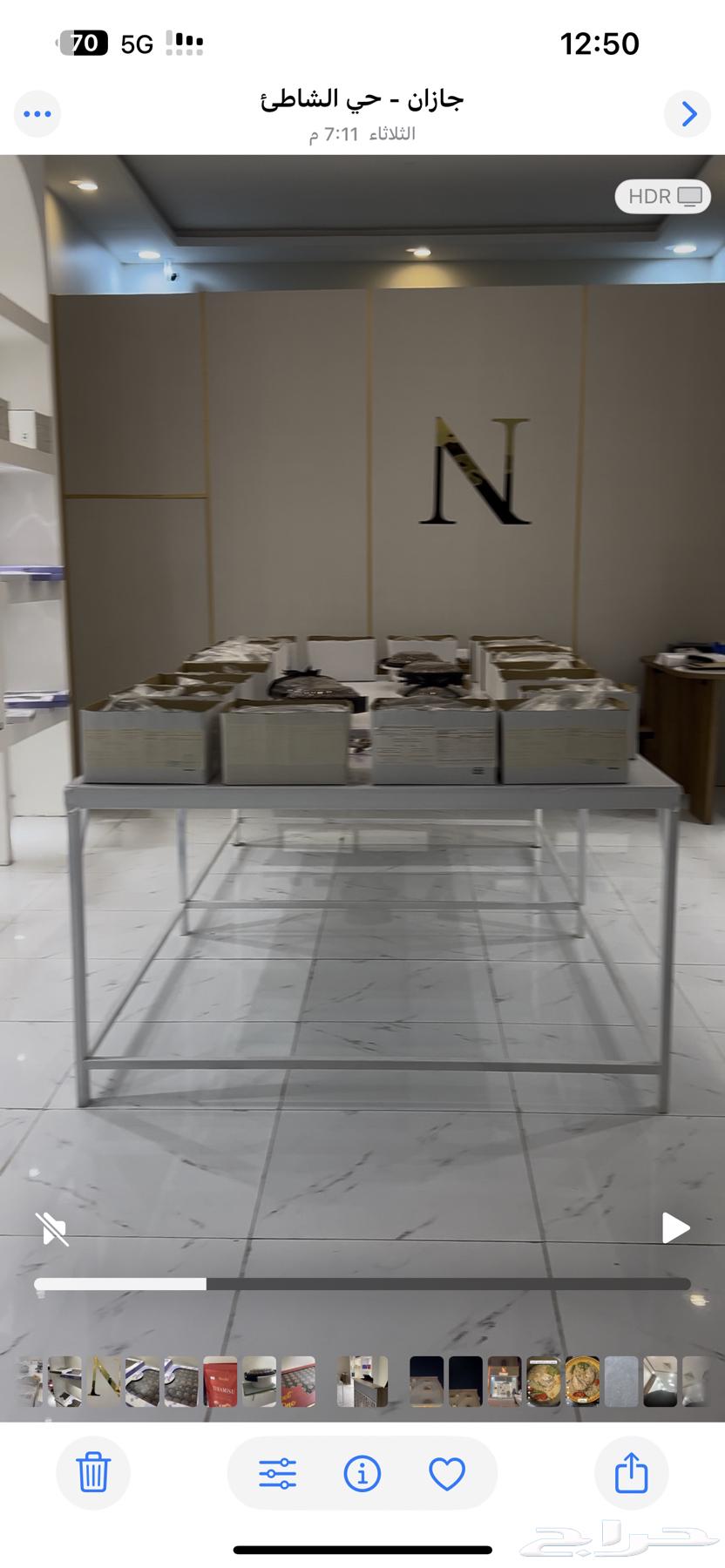 A place for kissing due to lack of availability64249713785090110