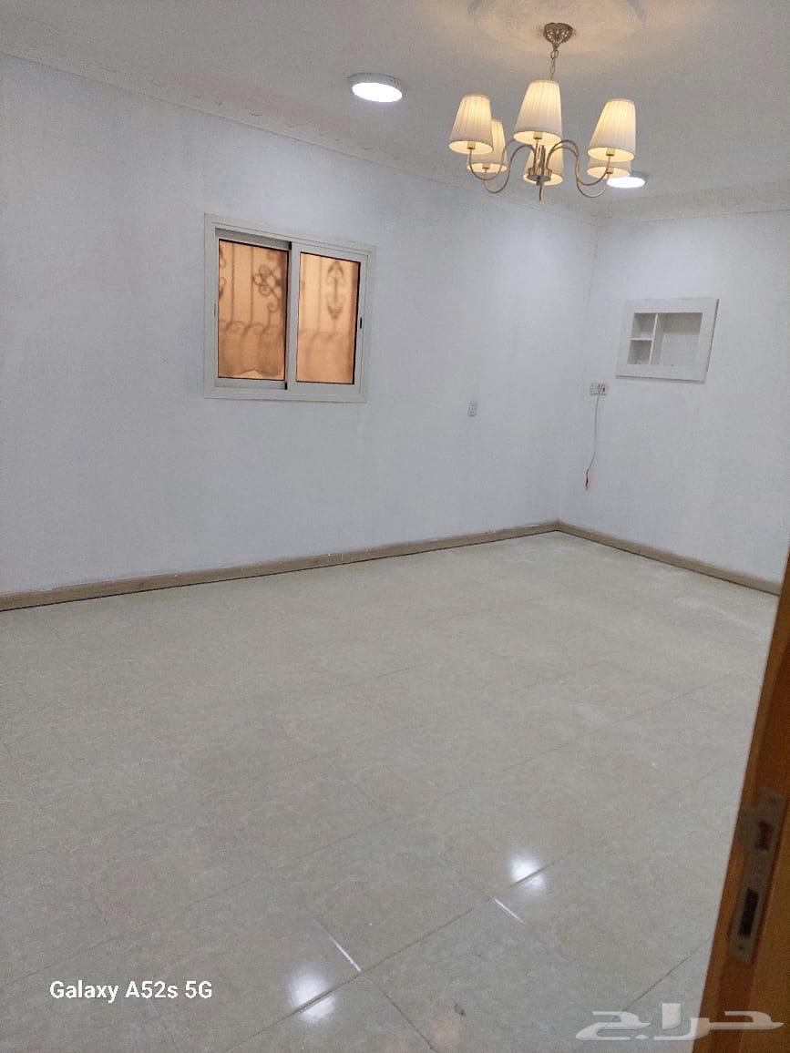 شقة للايجار حي الامانة64249714161410113