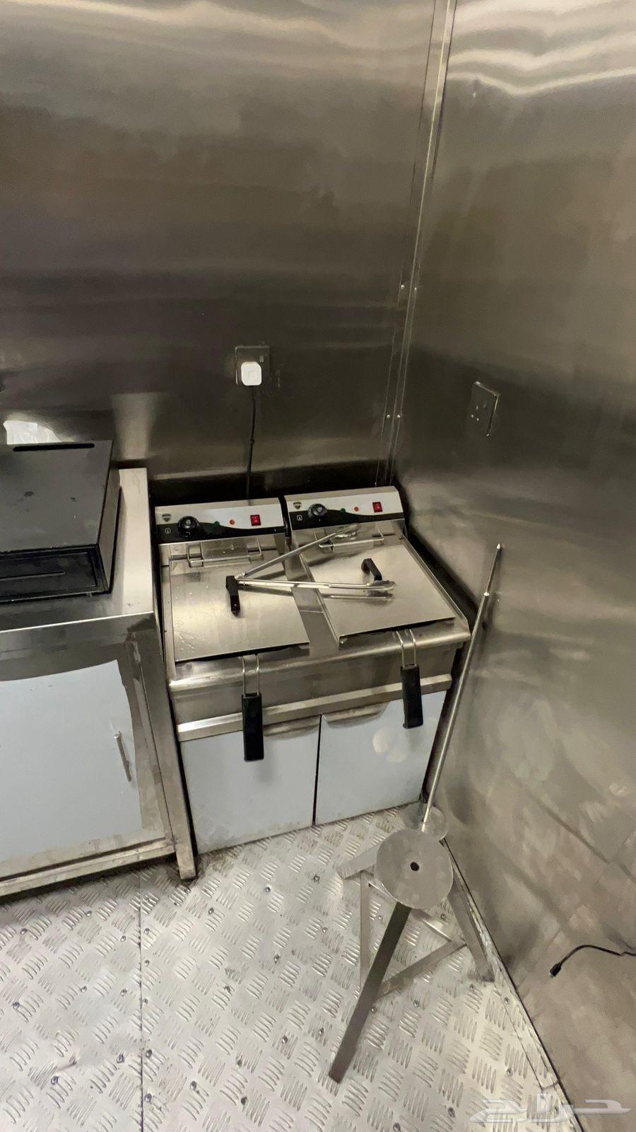 للبيع كونتينر مطعم متنقل   جاهز للتشغيل فور ا64249495970435110