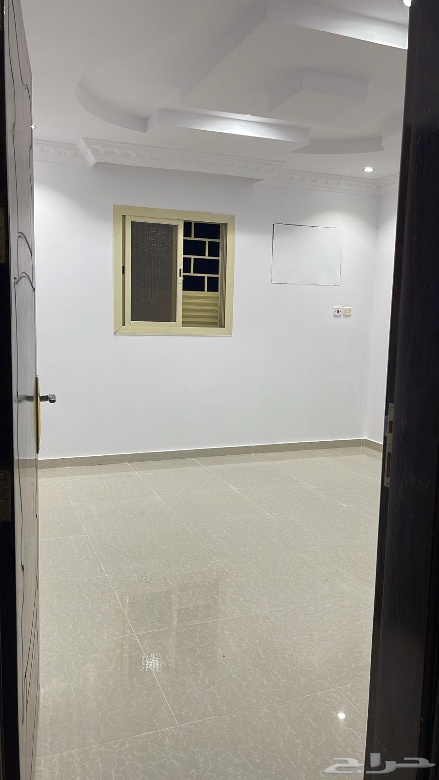 للإيجار شقة دور أرضي بحي الواسط64249714730498111