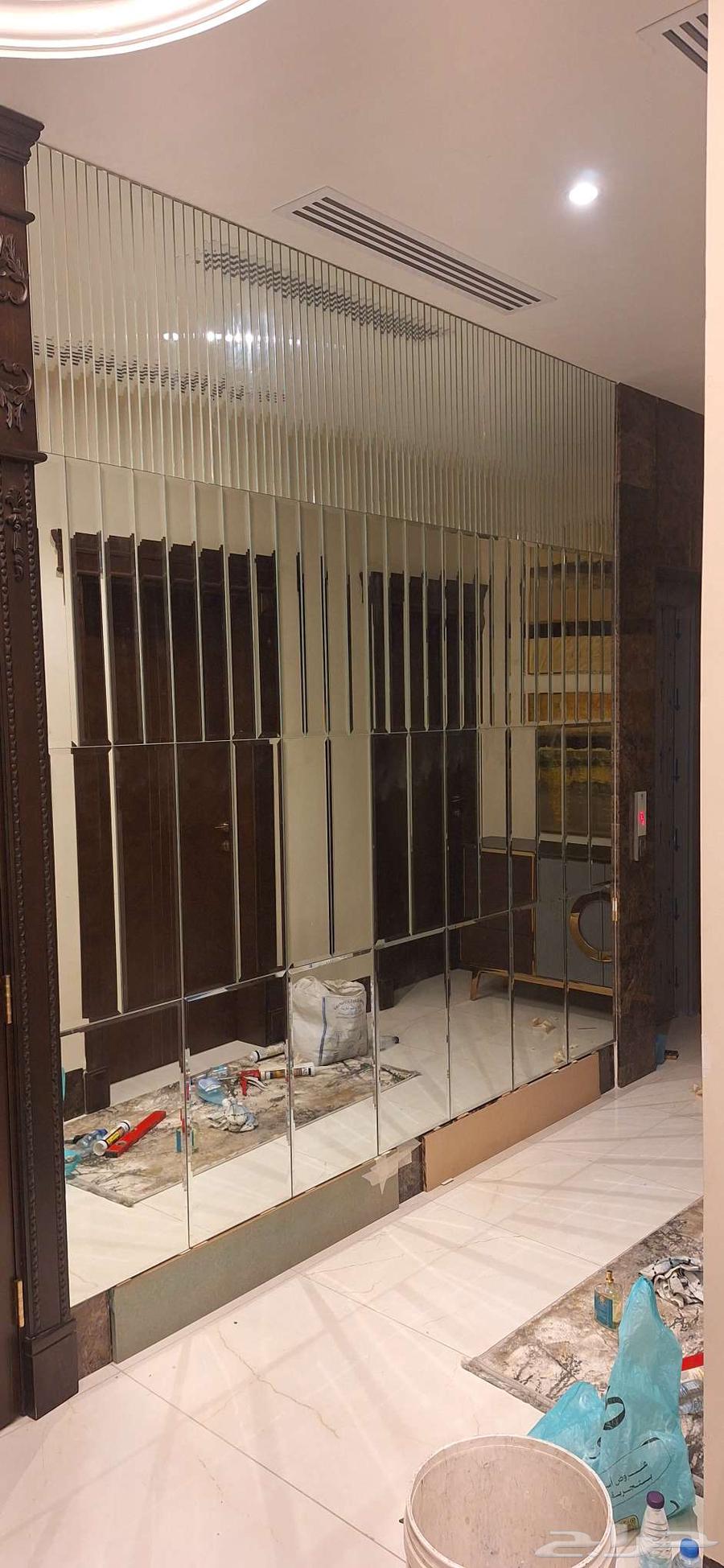 جميع أعمال الزجاج والمرايا وكبائن المراوش وزجاج الطاولات وصي64250136568961111