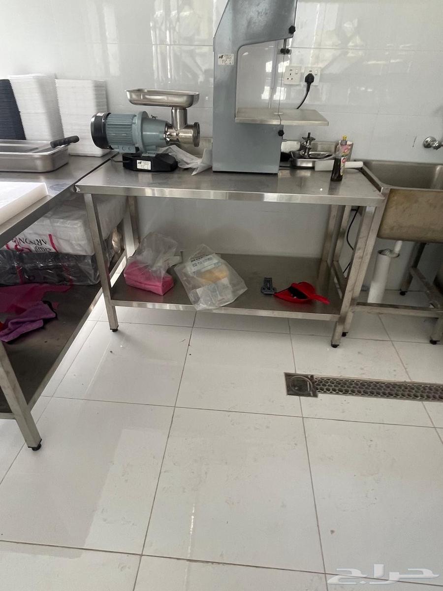 محل خضار وملحمه للبيع64249714083843111