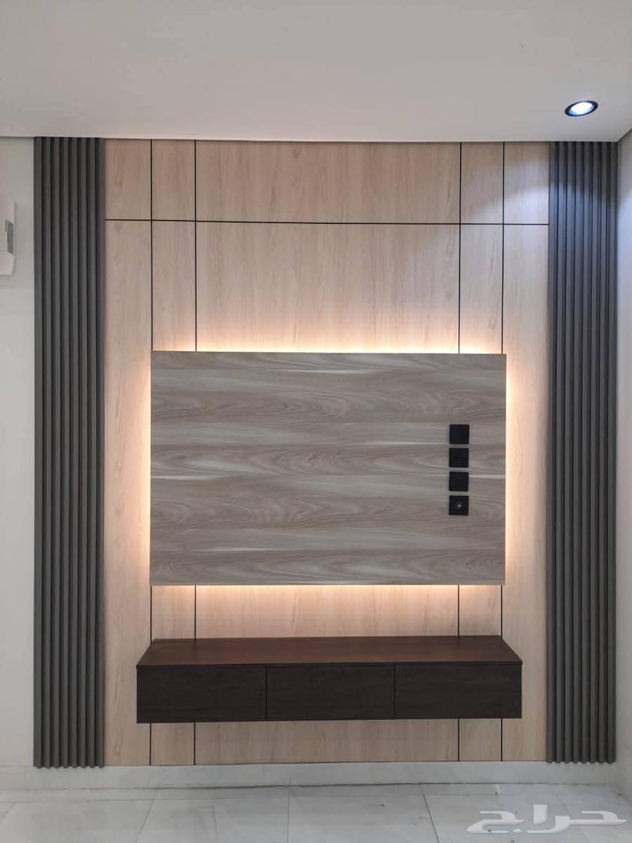 Woodworker and chipboard installation, wood alternative installation, marble alternative installation64254825837826111