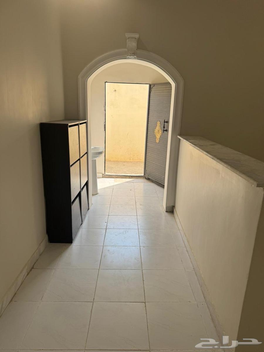 غرف عزاب للايجار حي مريخ64259717671299111