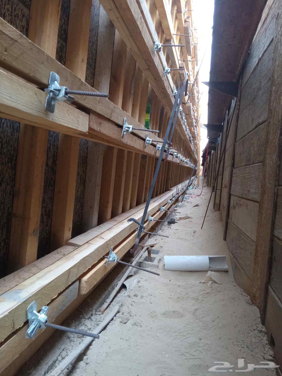 There are carpenters and assistants, special offer master 170, assistant 15064168686480643114