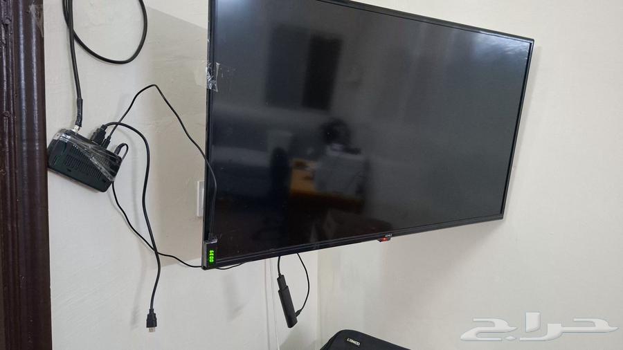 شاشة 43 و حامل متحرك و رسيفر و طبق دش و قطعة شاومي ستيك 4k64679211846787110