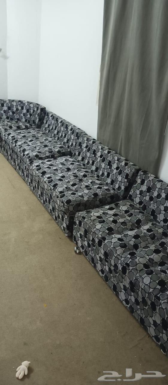 كنب بحاله جيده مجاني لمن يحتاجه64623740941186113