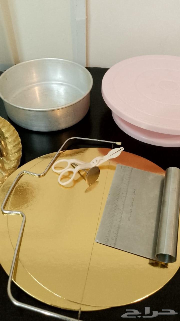 Very clean cake-making tools for sale, simple to use64504173628802111