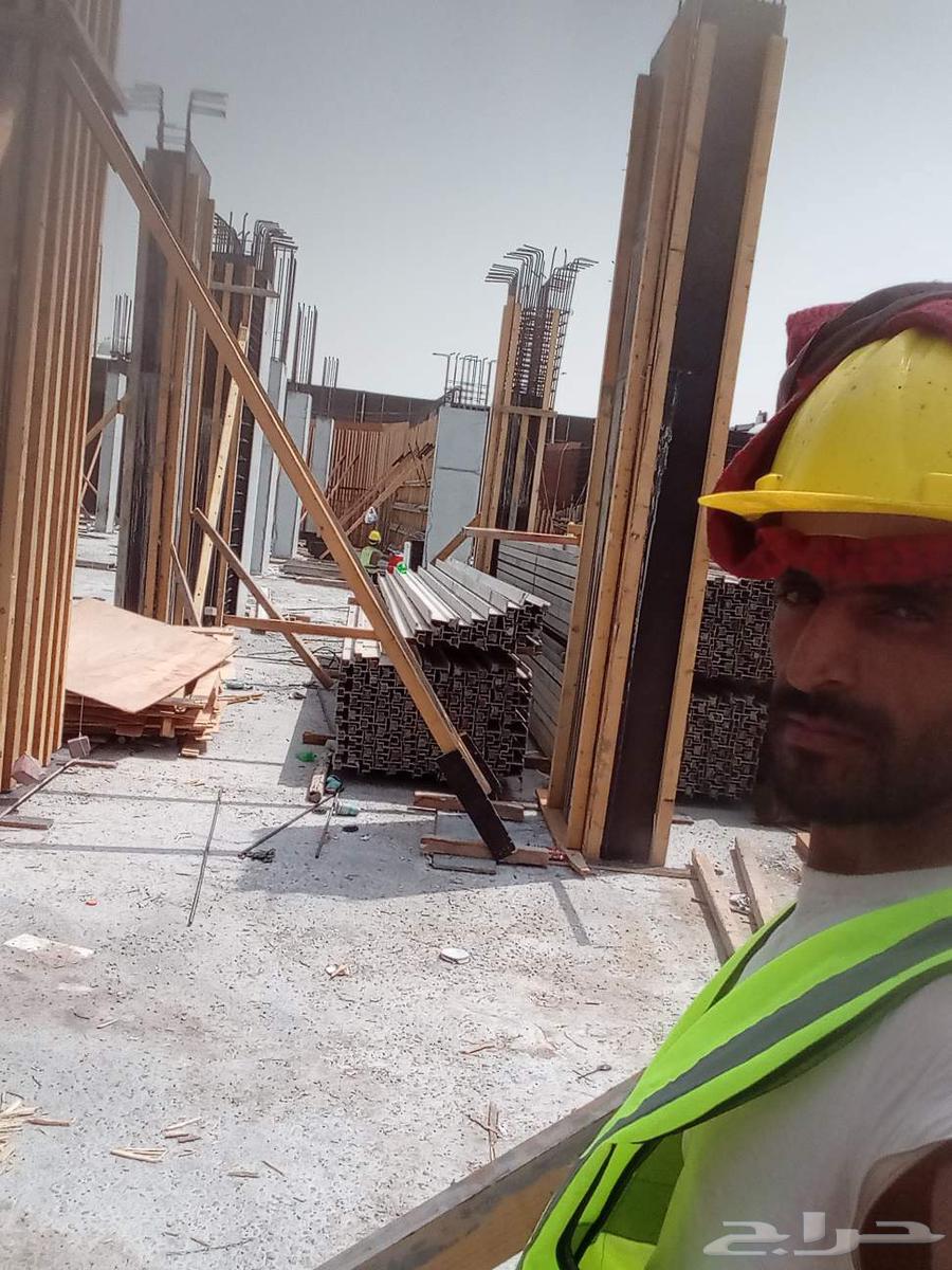 There are carpenters and assistants, special offer master 170, assistant 15064168686480643111