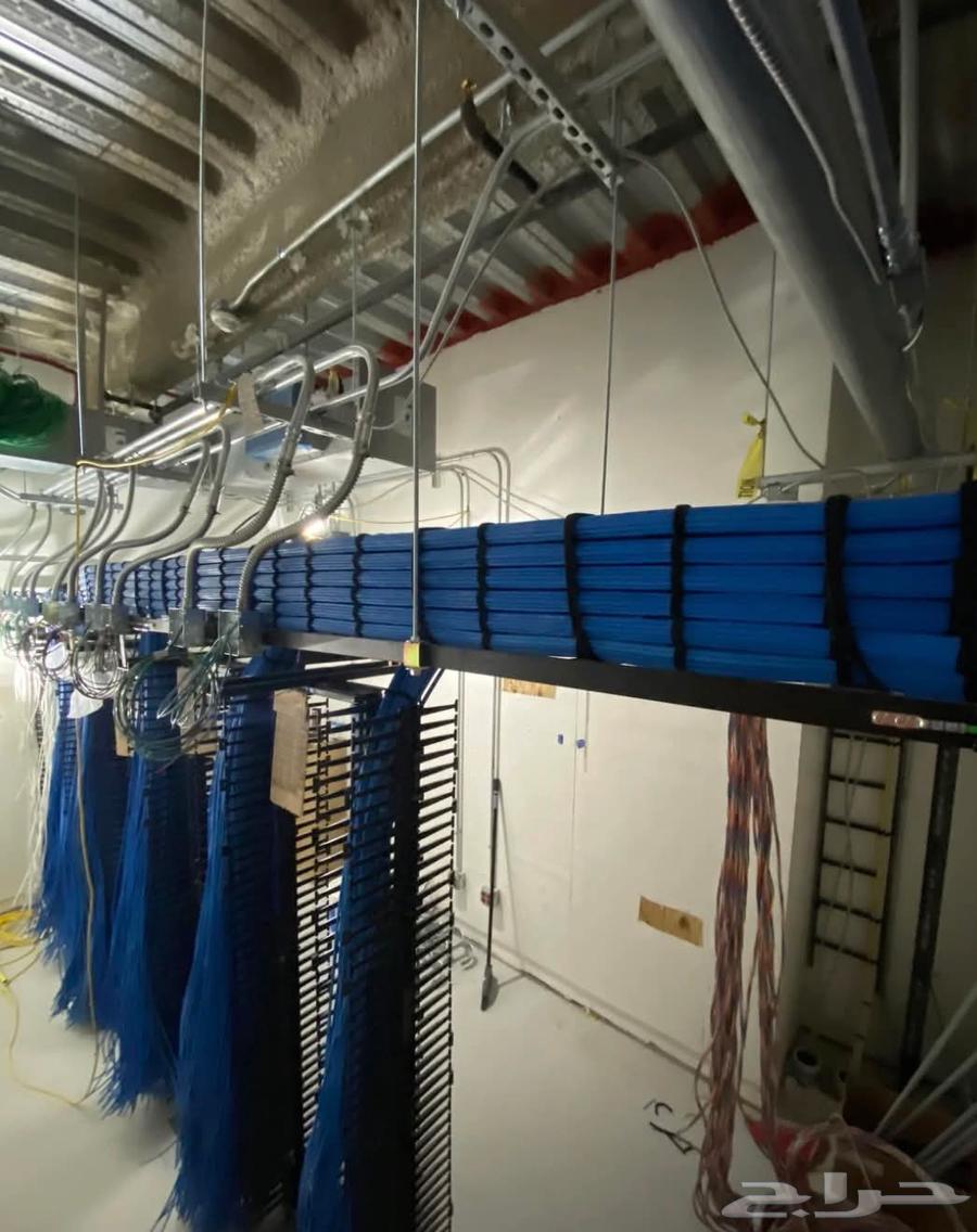 فني شبكات وكاميرات مراقبه64399175081859110