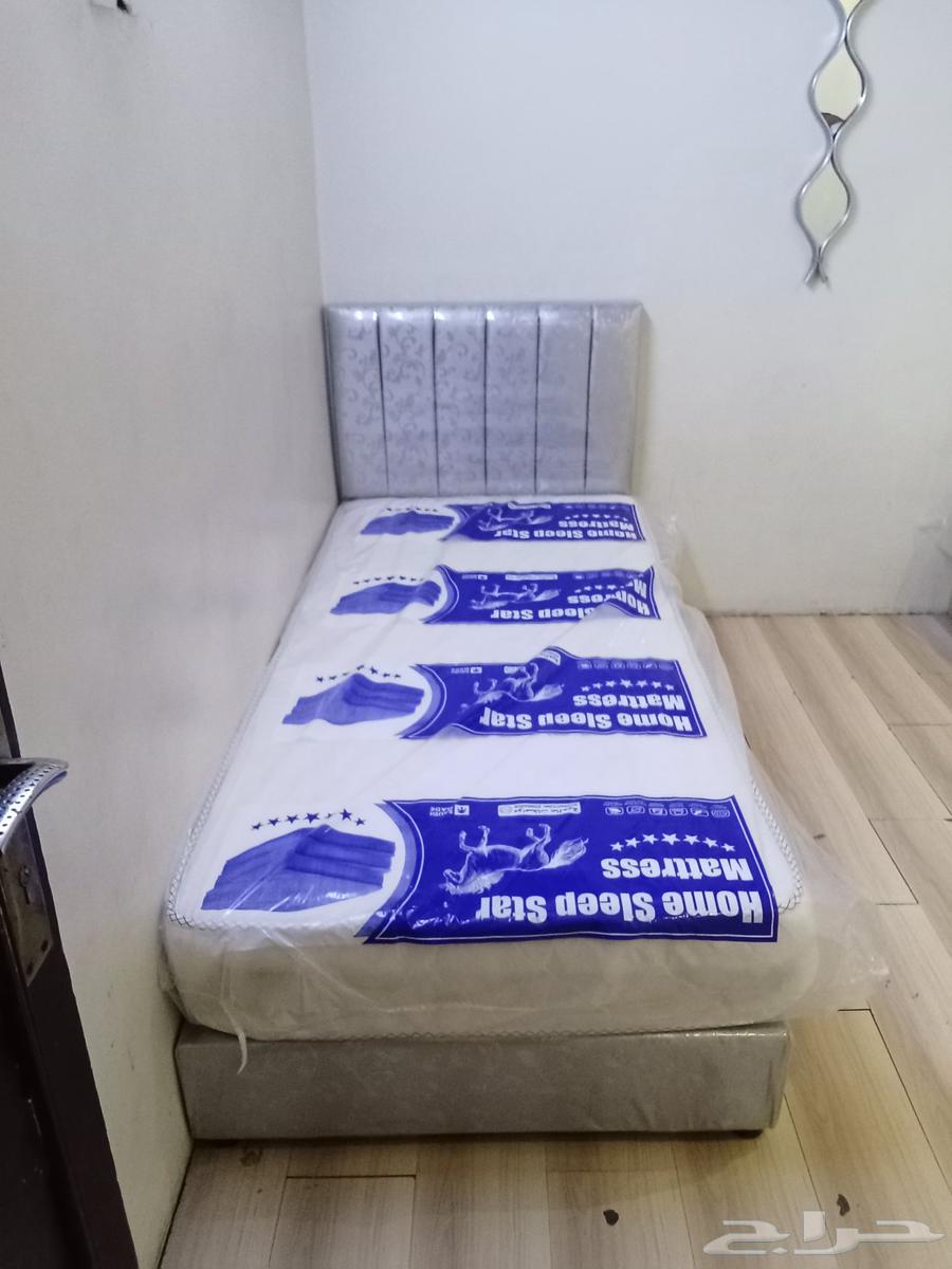 السلام عليكم ورحمة الله وبركاته سرير خشب بوكس نفر سرير قاب64467522278658113